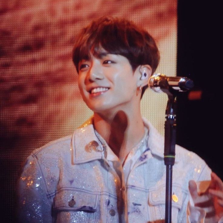 Momen yang diabadikan oleh penggemar Jungkook (BTS)