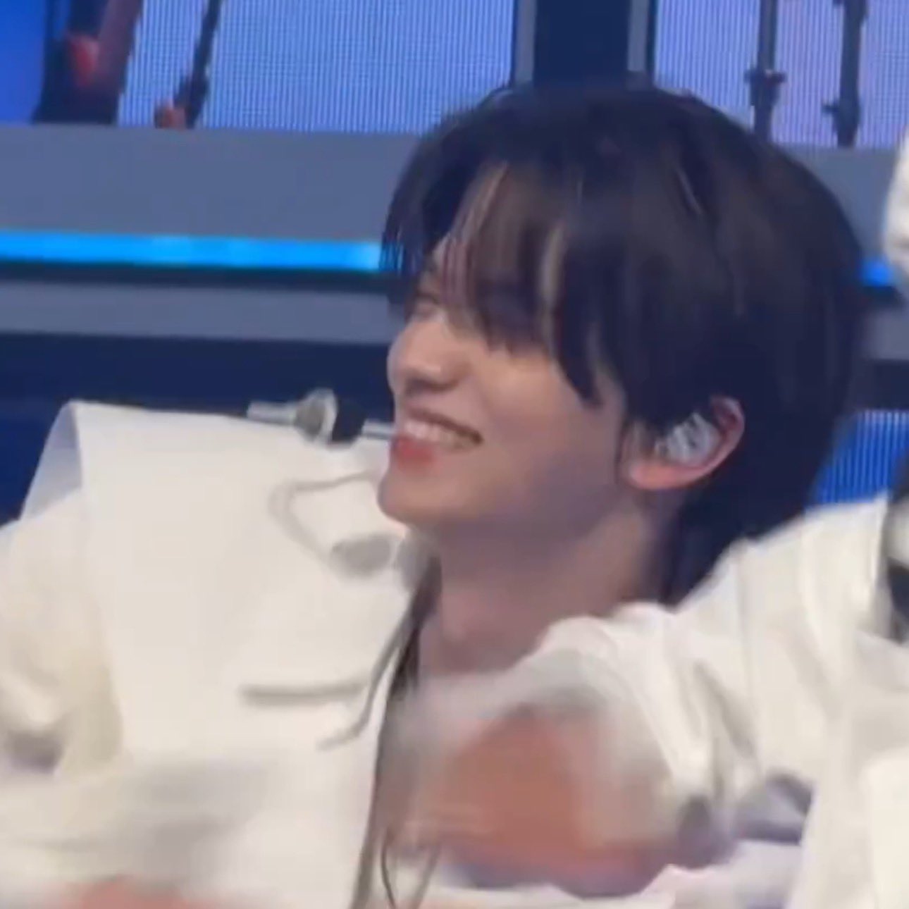 A moment captured by Shinyu (TWS)'s fan