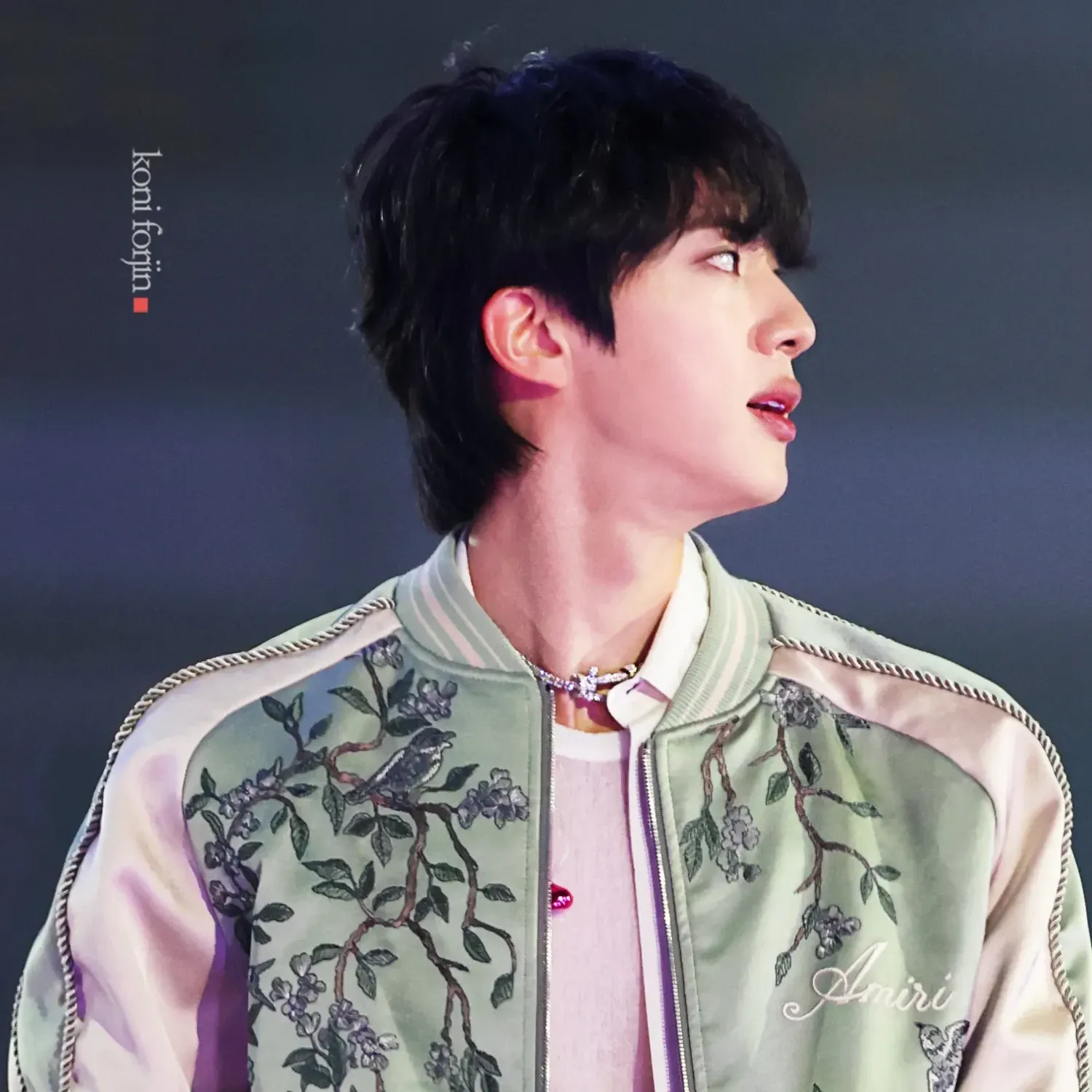 Foto aktivitas terbaru Jin (BTS)