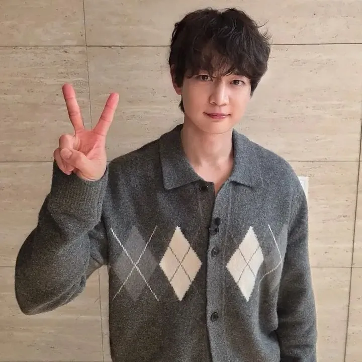 Latest photo of Minho (SHINee)