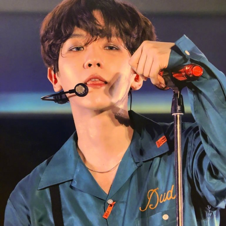 백현 (EXO)의 최신 사진