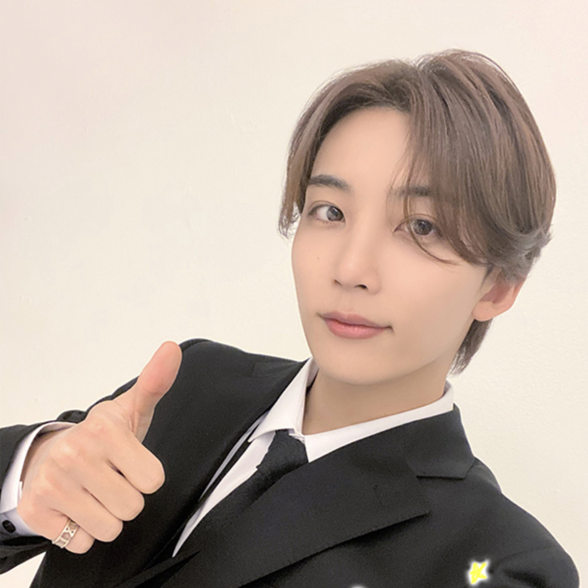 A moment captured by Jeonghan (SEVENTEEN)'s fan