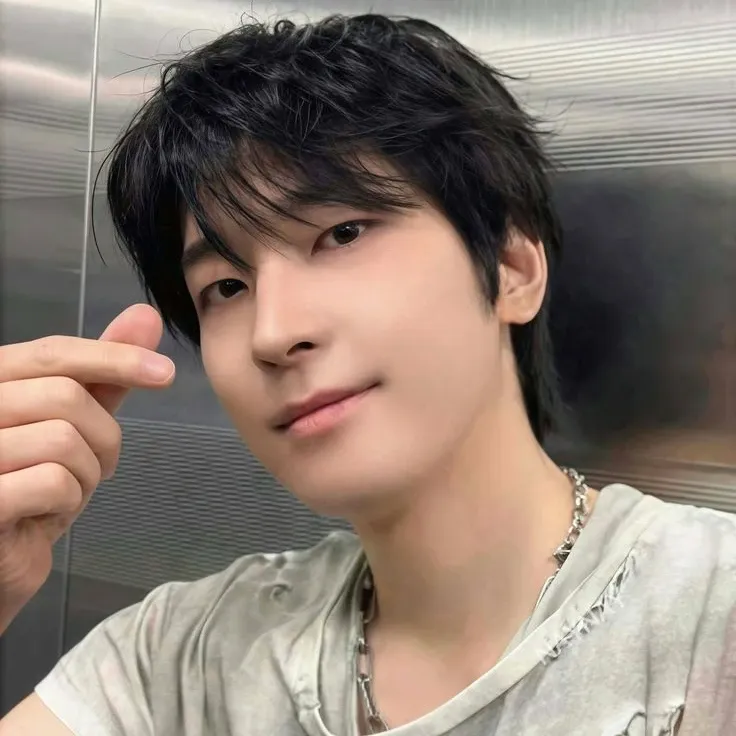 원우 (세븐틴)의 최신 사진