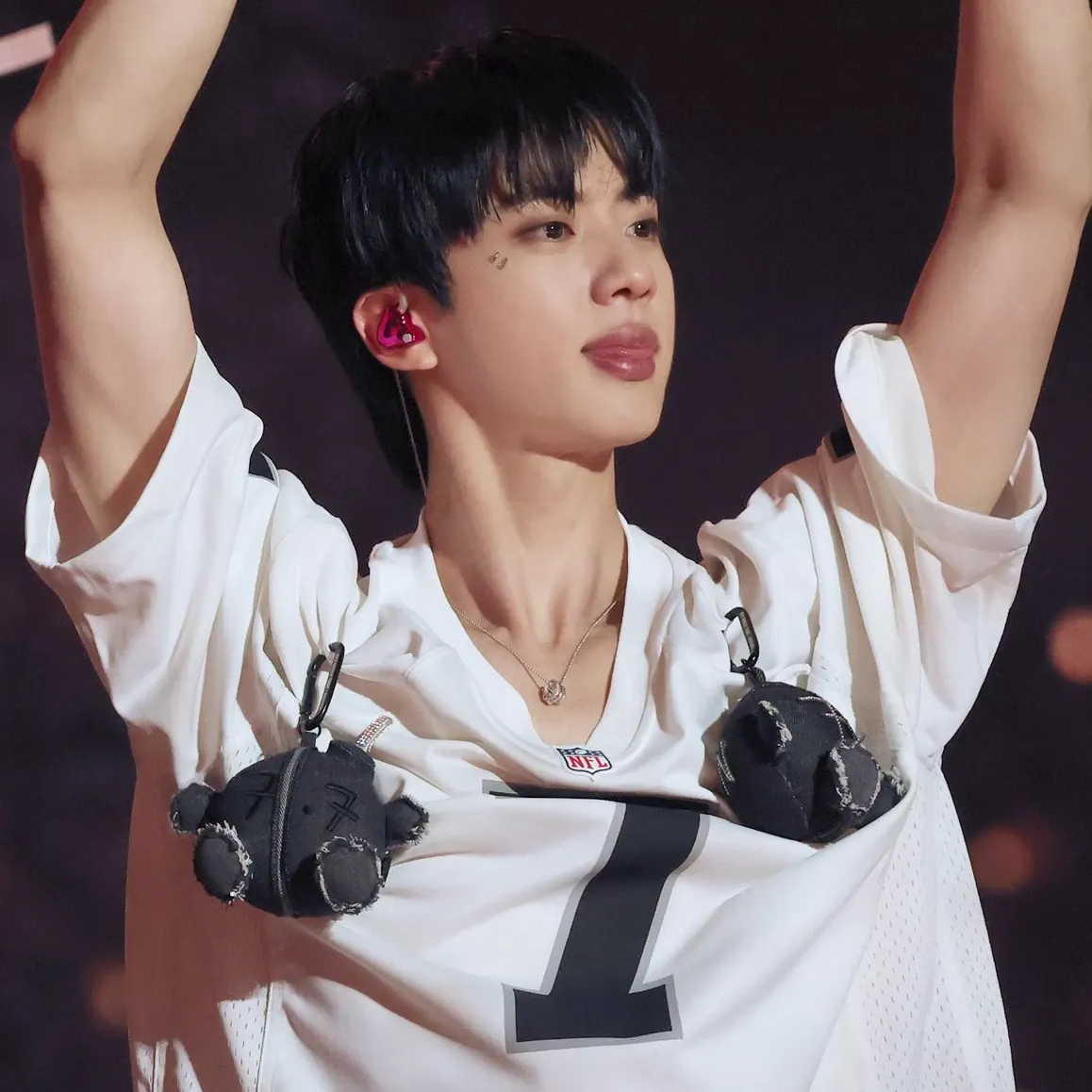 Potret di balik layar Jin (BTS)