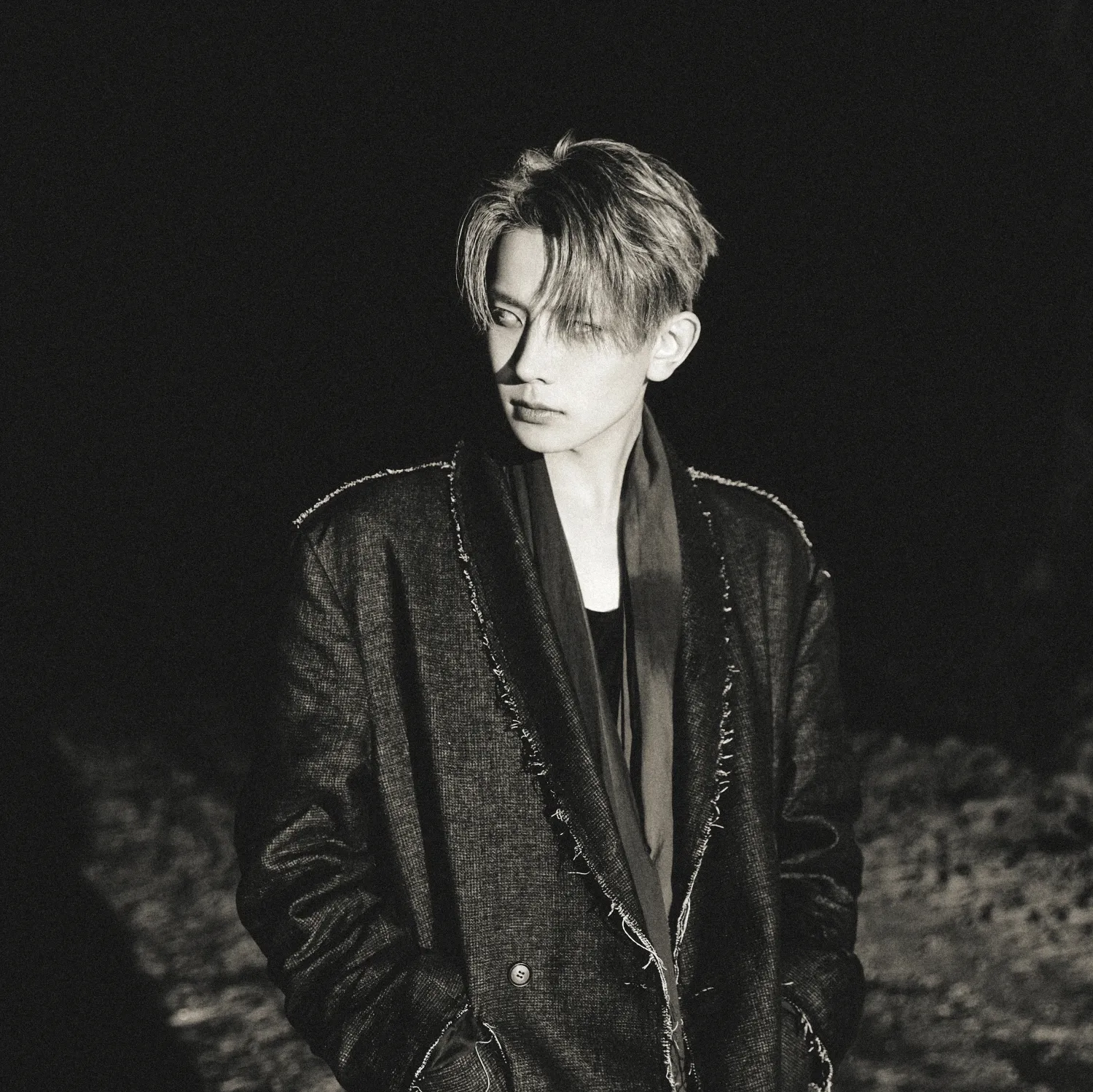 Latest photo of Heeseung