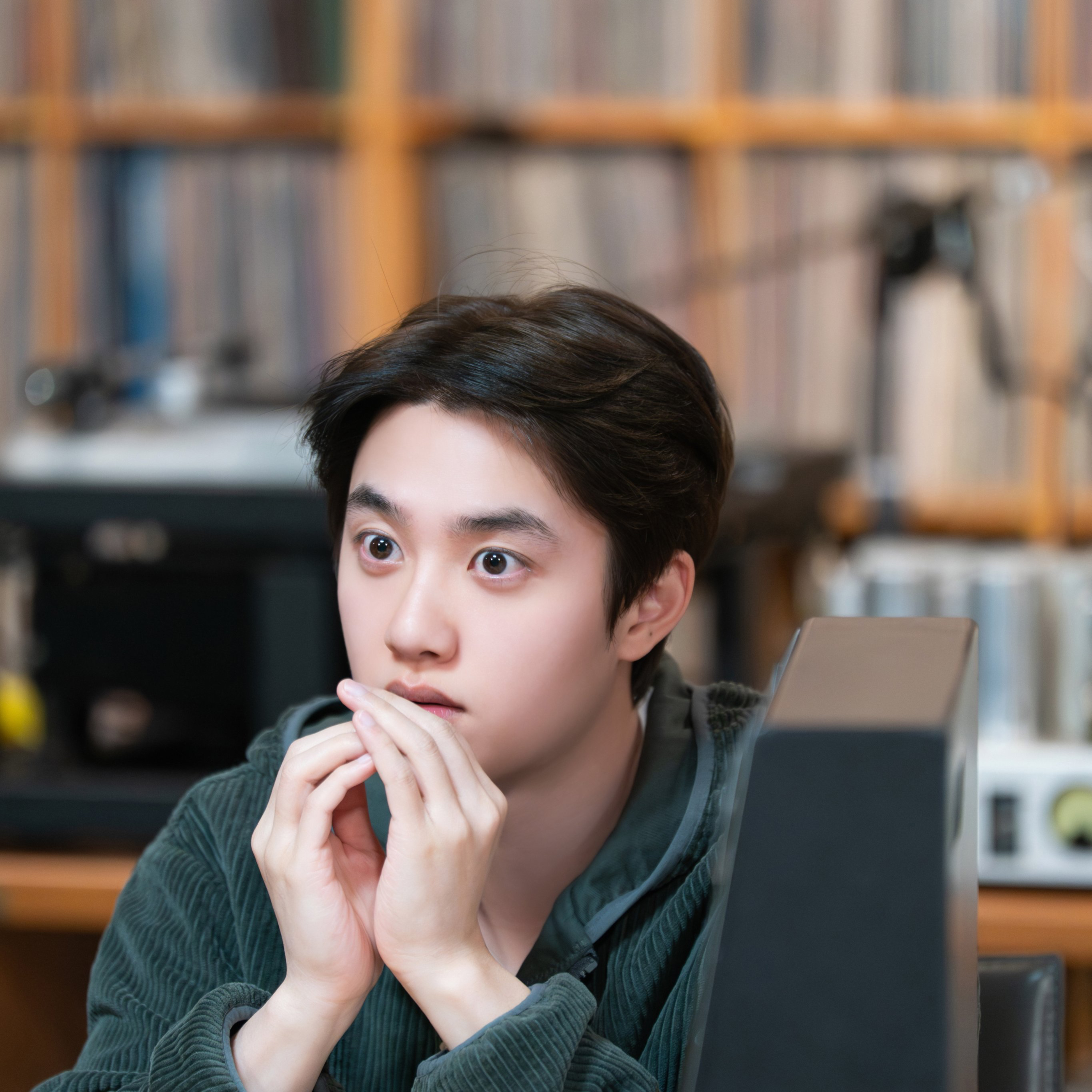 Momen yang diabadikan oleh penggemar D.O. (EXO)