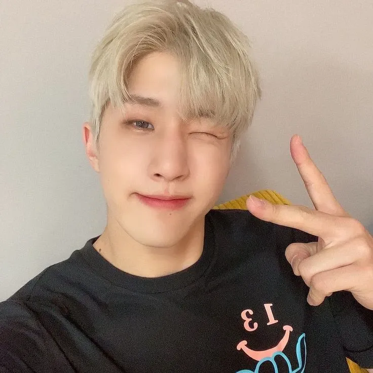 Latest photo of Jinjin (ASTRO)