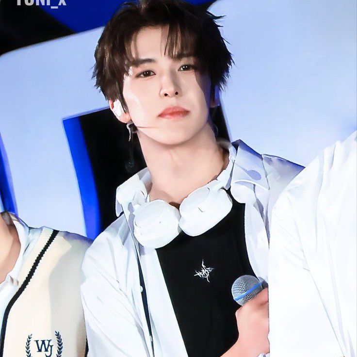 A moment captured by Songha (SMTR25)'s fan