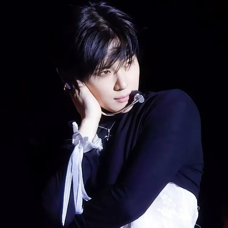 A moment captured by Taemin (SHINee)'s fan