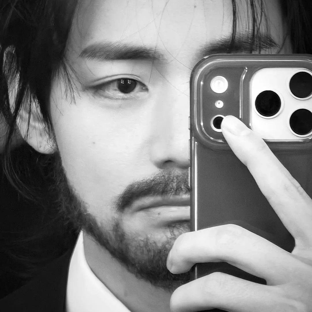 뷔 (방탄소년단)의 최신 사진