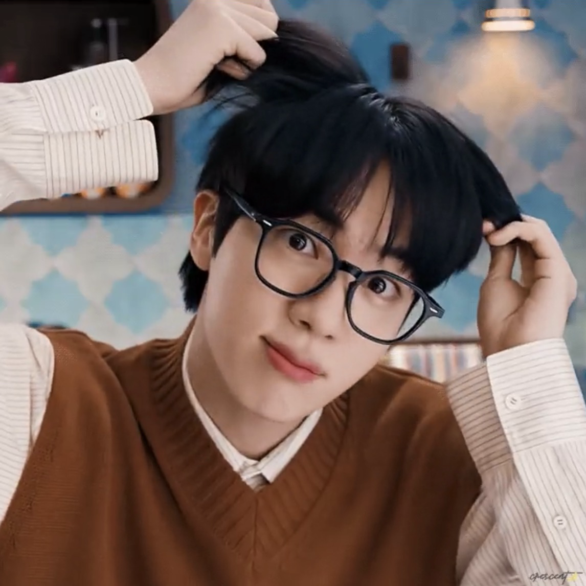 Momen yang diabadikan oleh penggemar Jin (BTS)