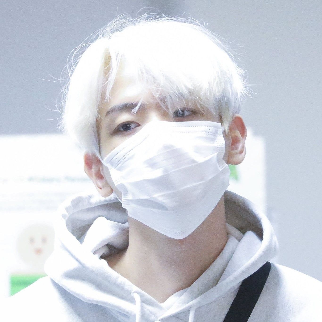 백현 (EXO)의 비하인드 컷