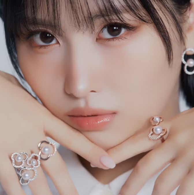 모모 (TWICE)의 비하인드 컷