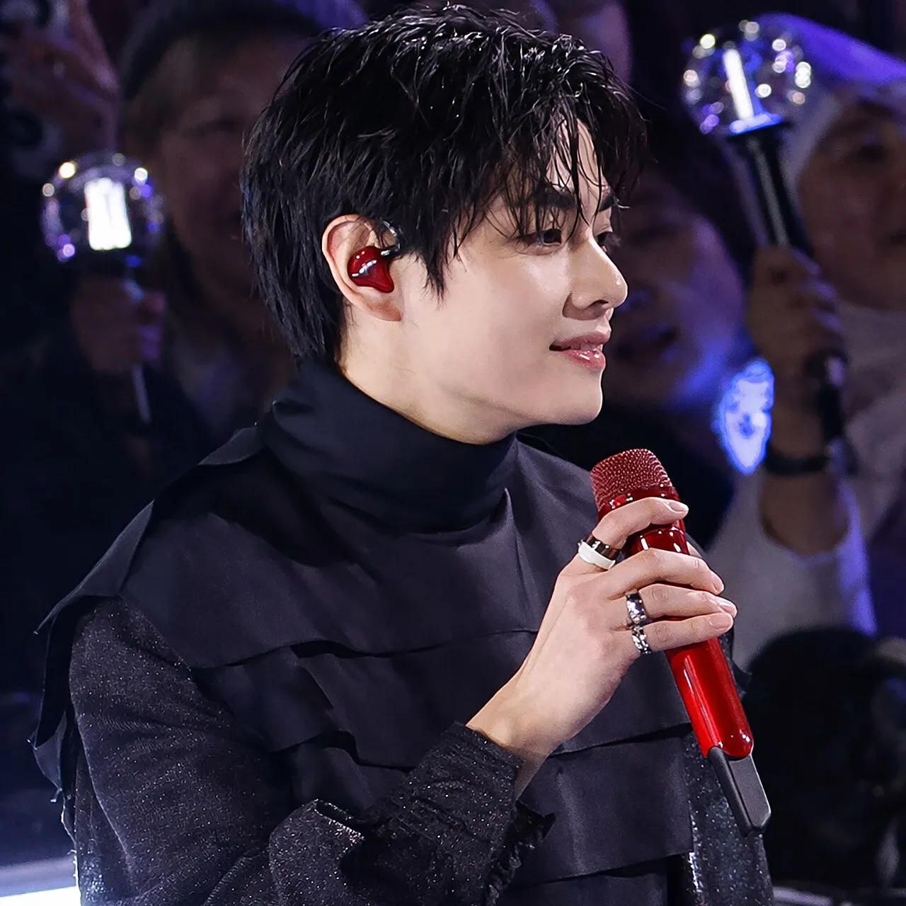 Recent activity shot of V (BTS)