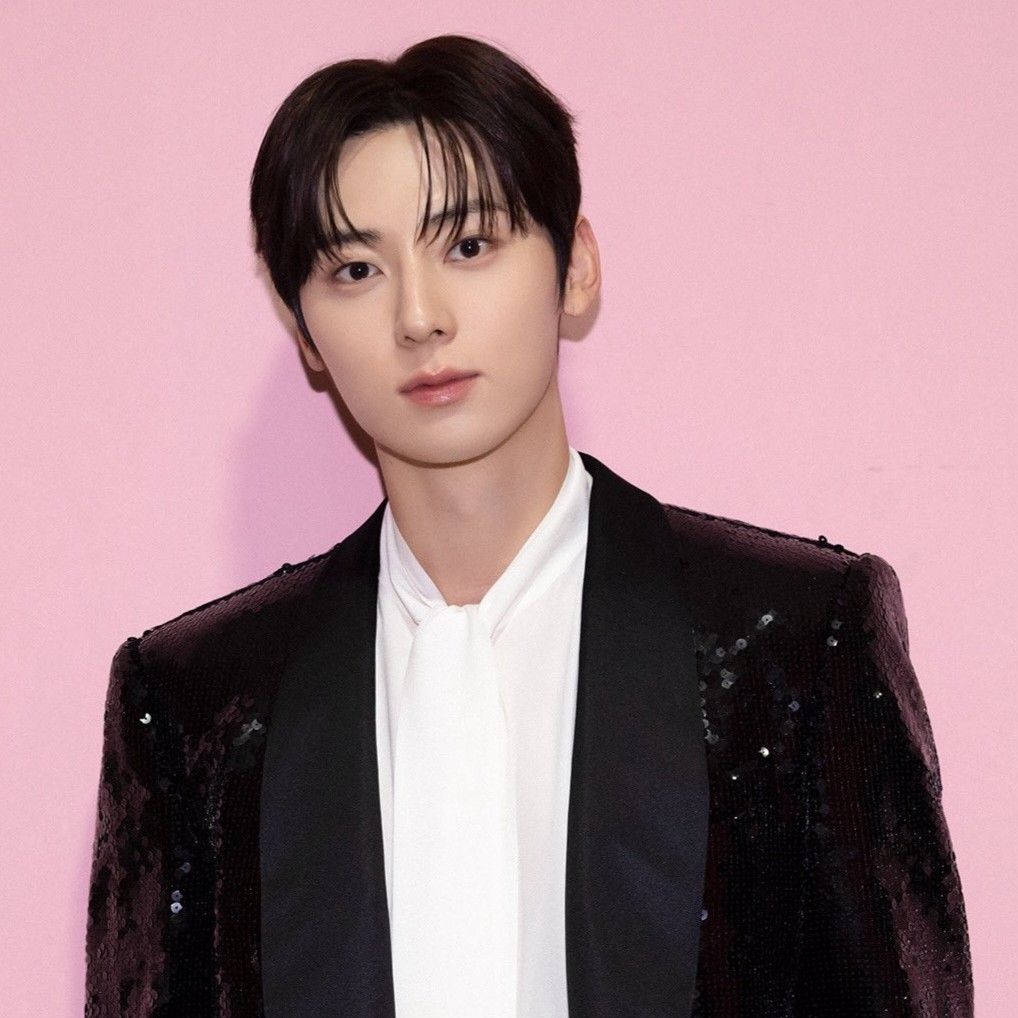 Behind-the-scenes cut of Hwang Minhyun