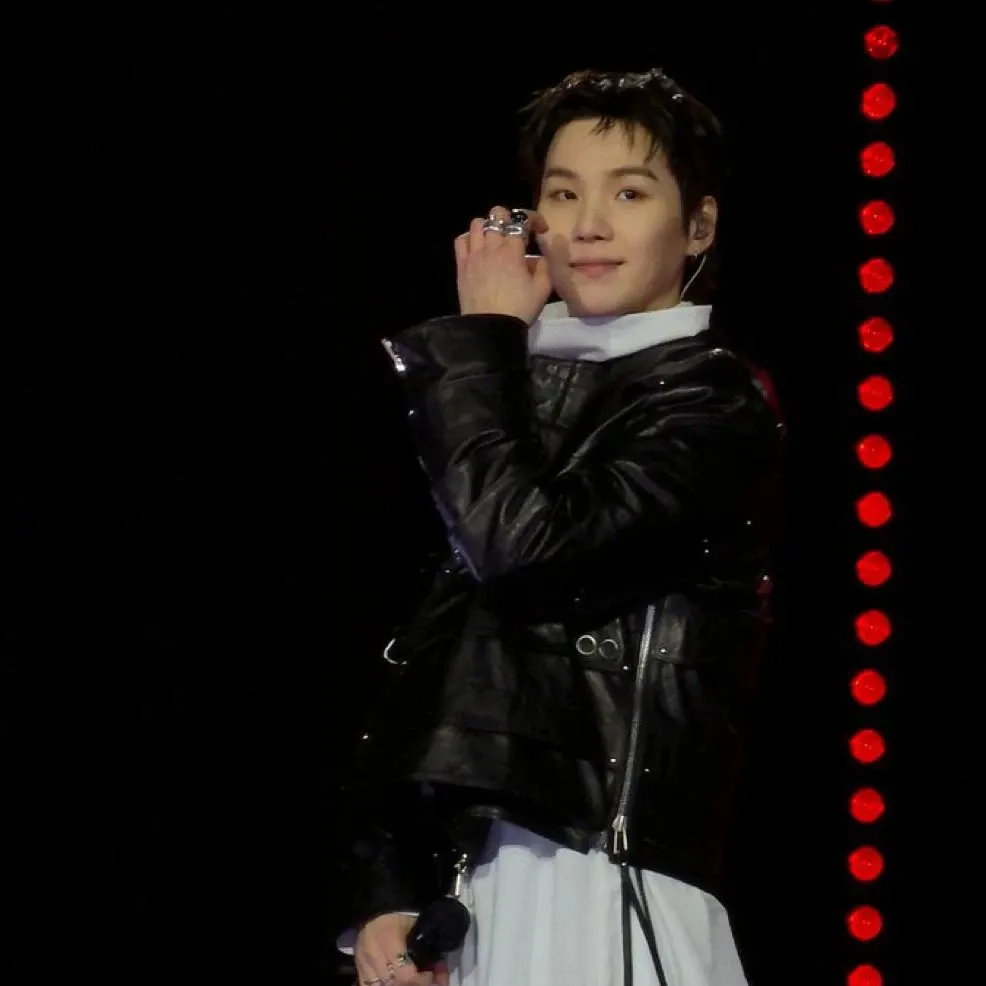 Potret di balik layar SUGA (BTS)