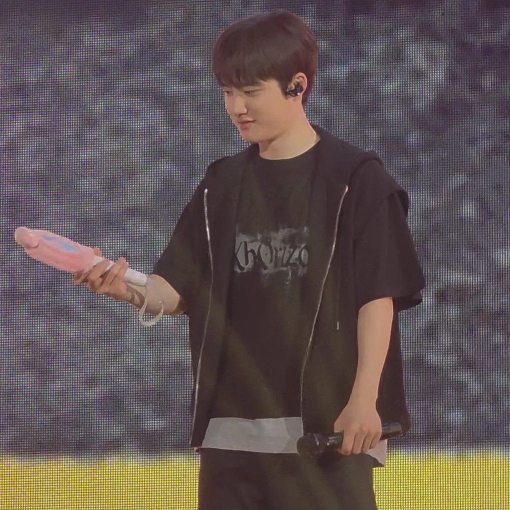 Behind-the-scenes cut of D.O. (EXO)