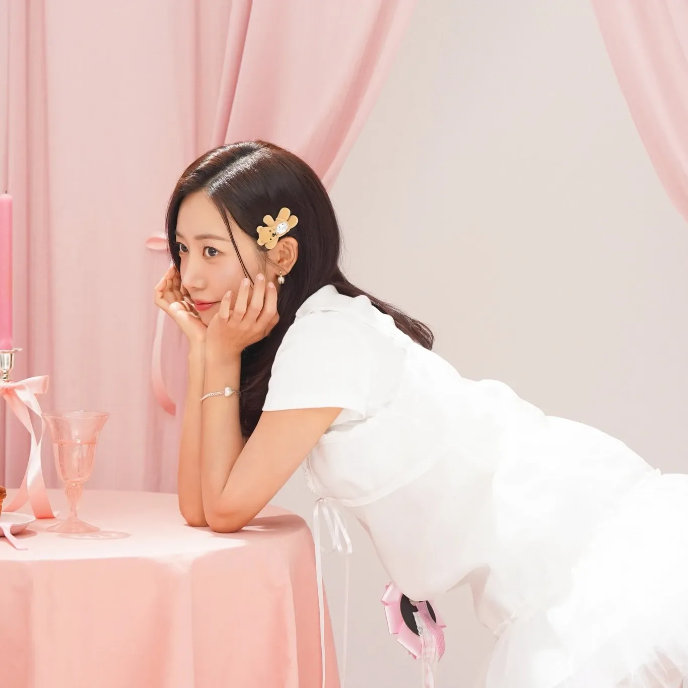 Behind-the-scenes cut of Kim Namjoo (Apink)