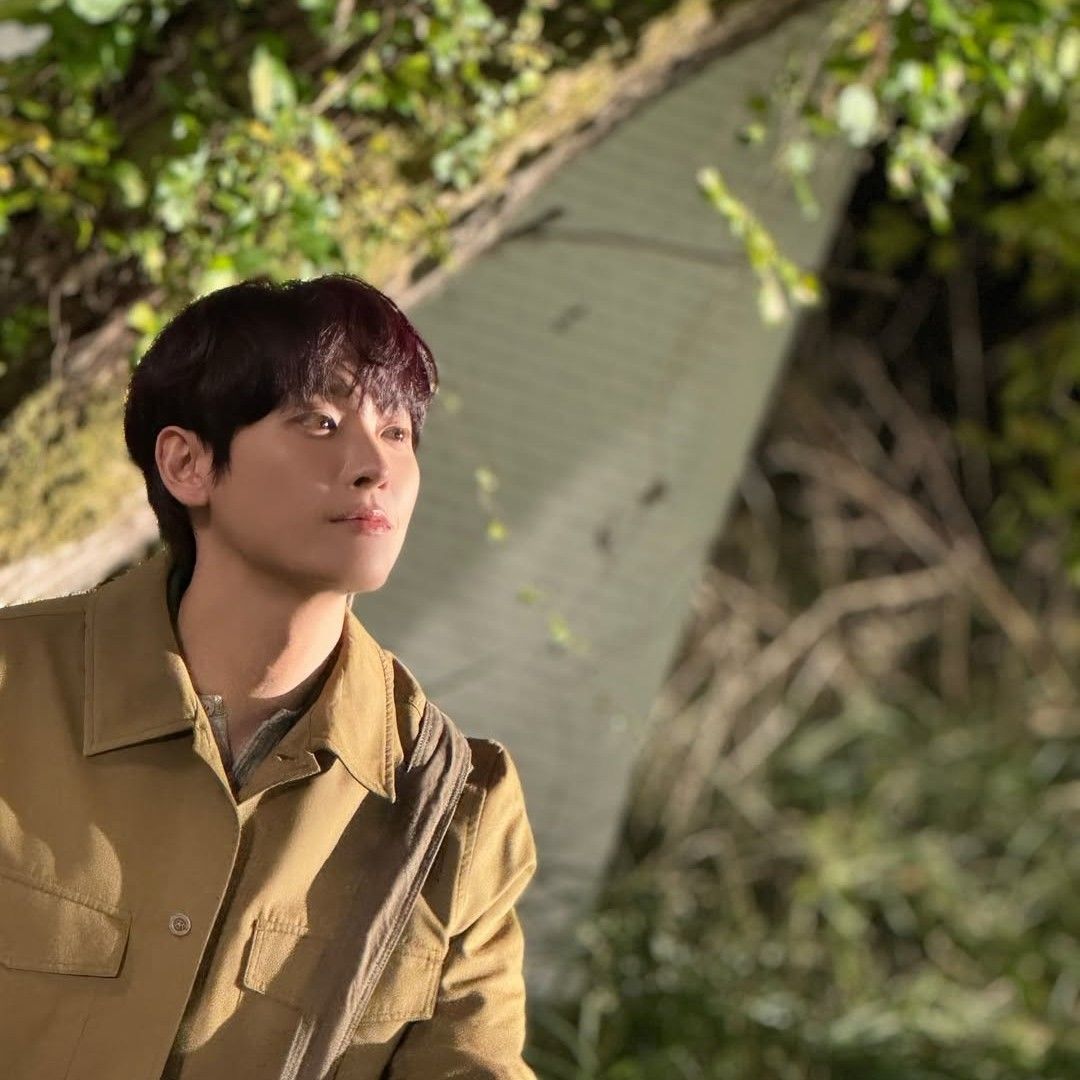 Latest photo of Inseong (SF9)