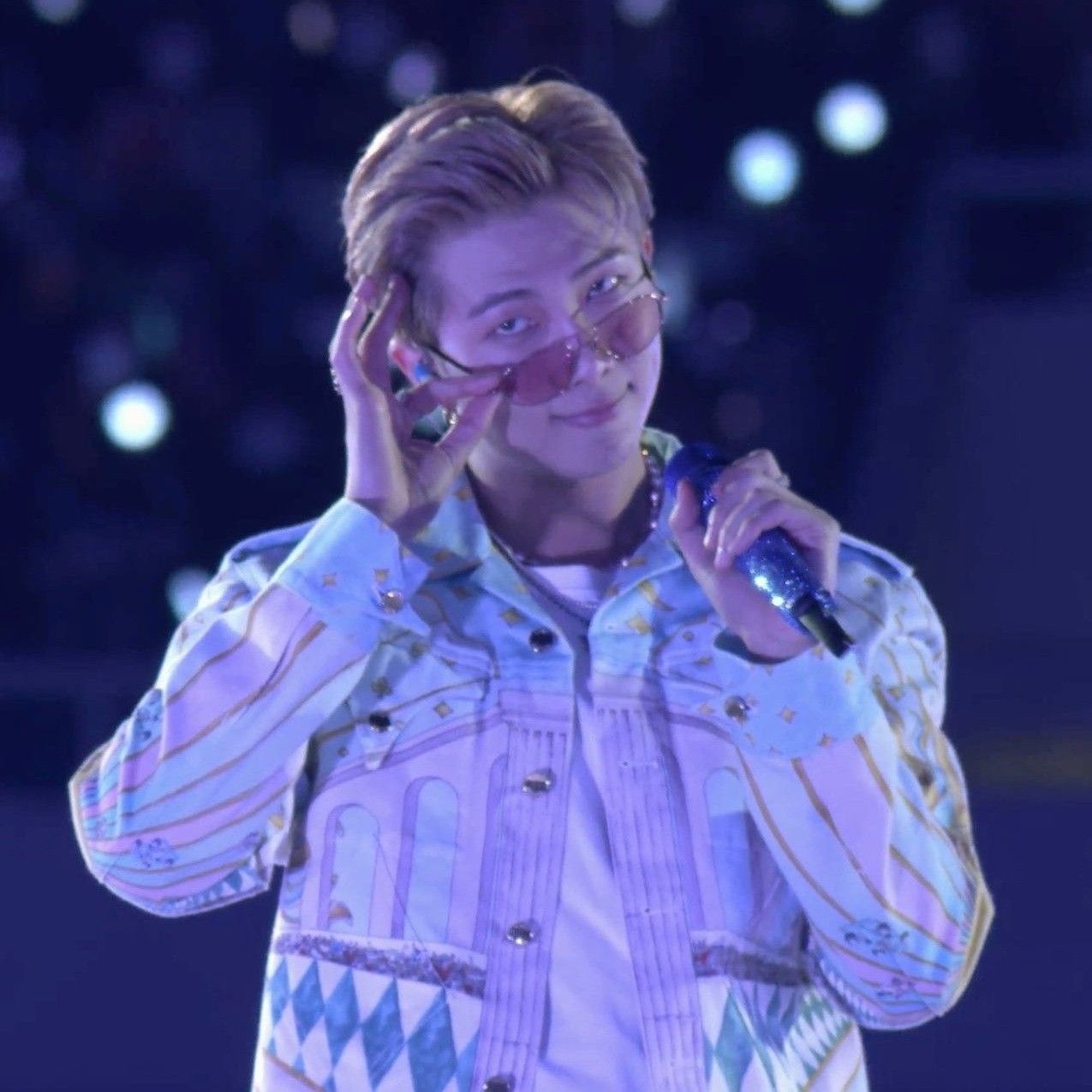 Momen yang diabadikan oleh penggemar RM (BTS)