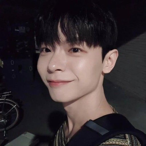 A moment captured by Shin Yechan (LUCY)'s fan