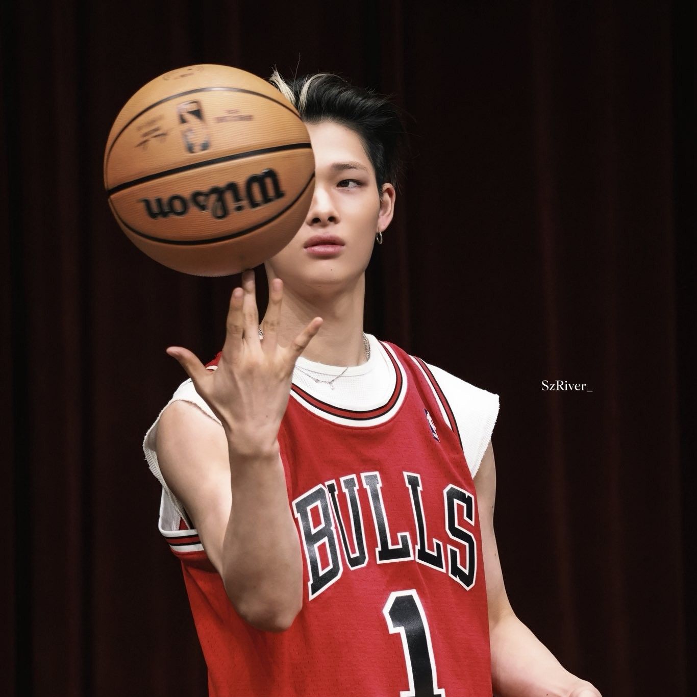 Foto terbaru NI-KI (ENHYPEN)