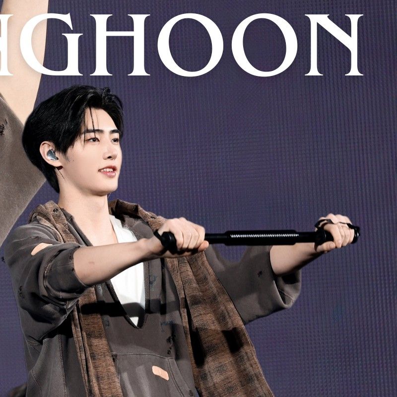 Latest photo of Sunghoon (ENHYPEN)