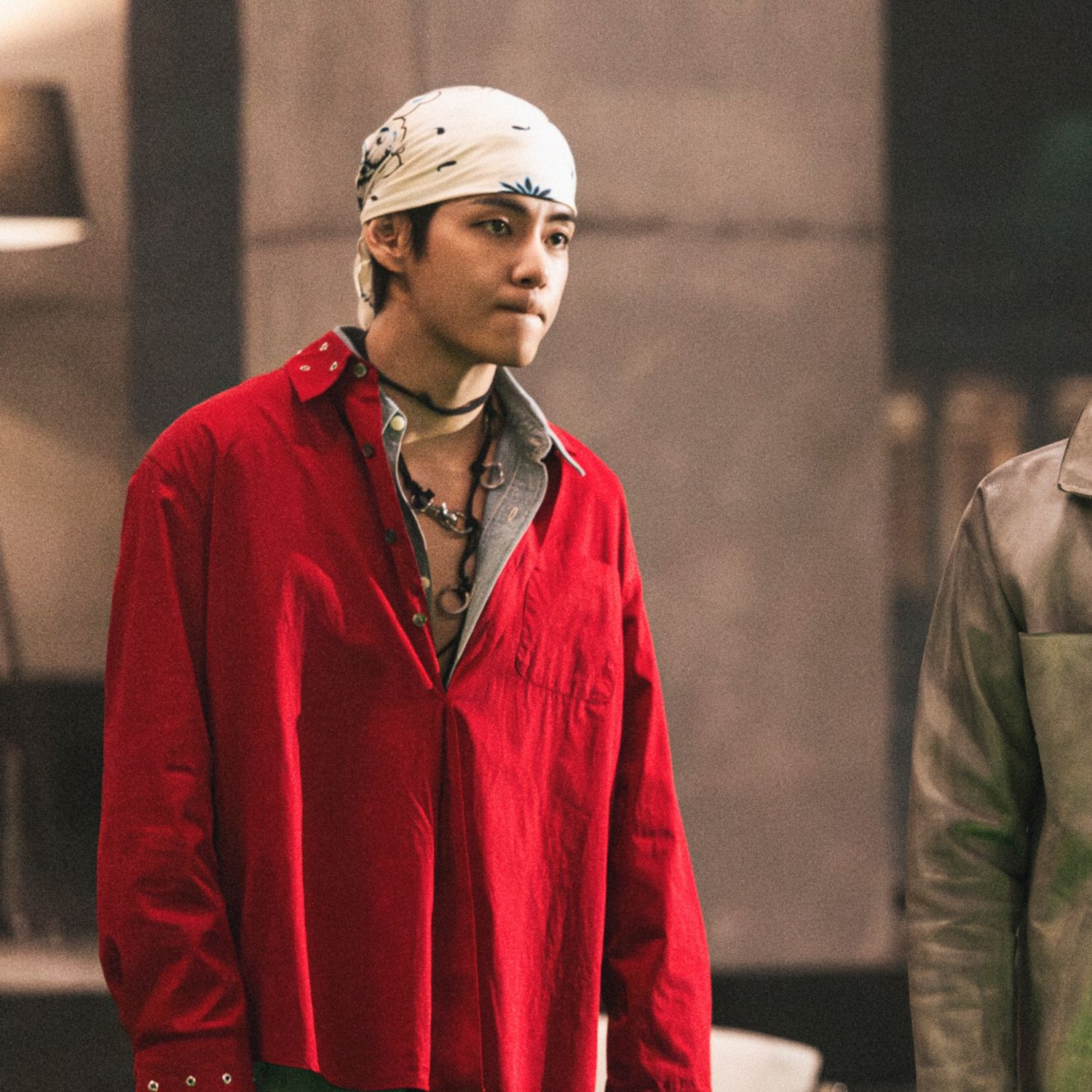 뷔 (방탄소년단)의 최신 사진