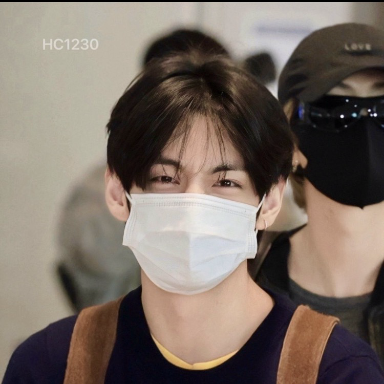 Recent activity shot of V (BTS)