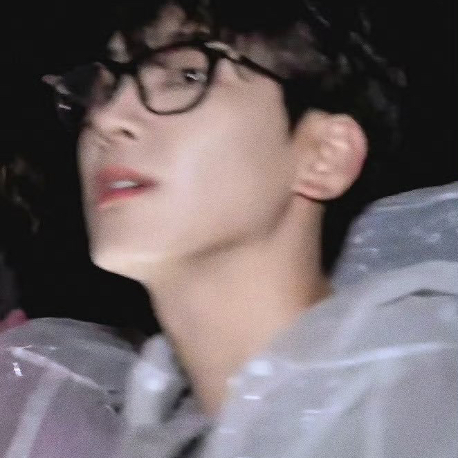 원우 (세븐틴)의 최신 사진
