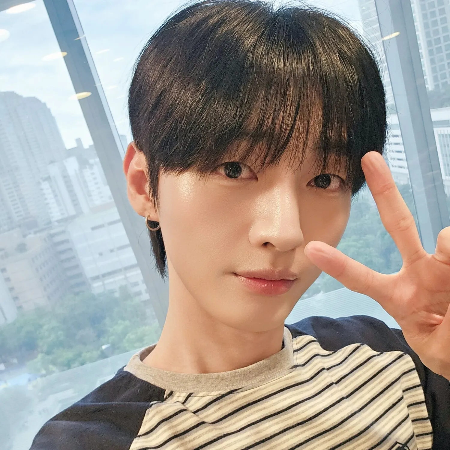 Foto aktivitas terbaru Yoon Jisung