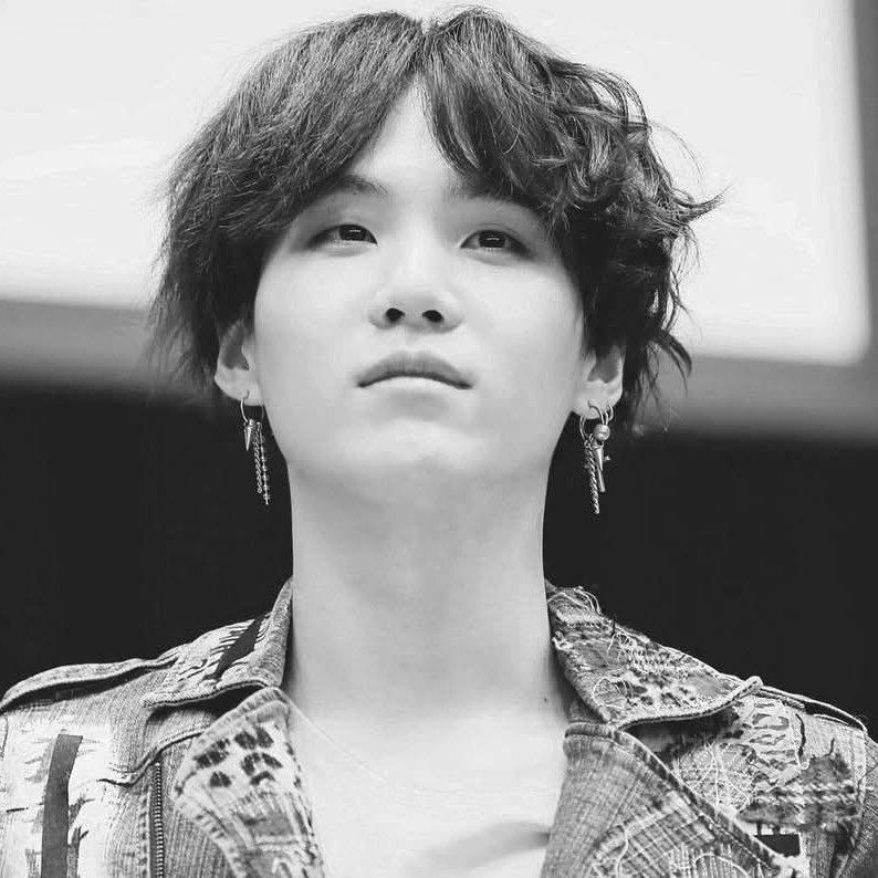 슈가 (방탄소년단)의 최신 사진