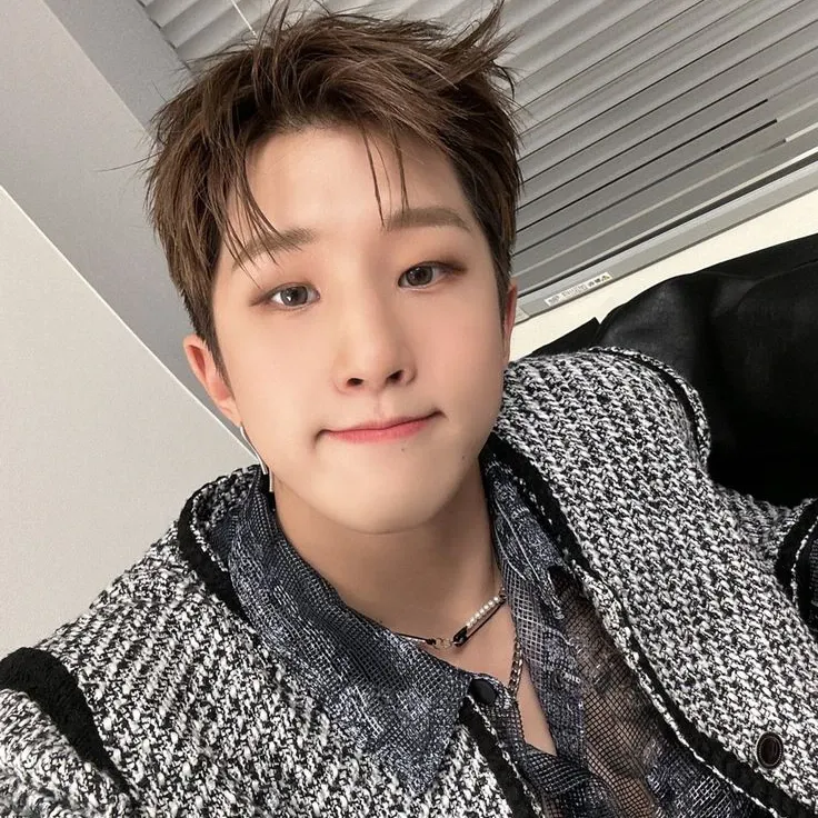 A moment captured by Jinjin (ASTRO)'s fan