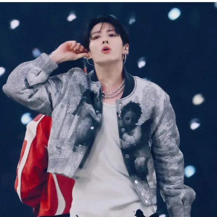 Momen yang diabadikan oleh penggemar Jungkook (BTS)