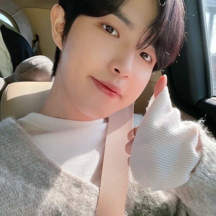 Foto aktivitas terbaru Kim Jaehwan