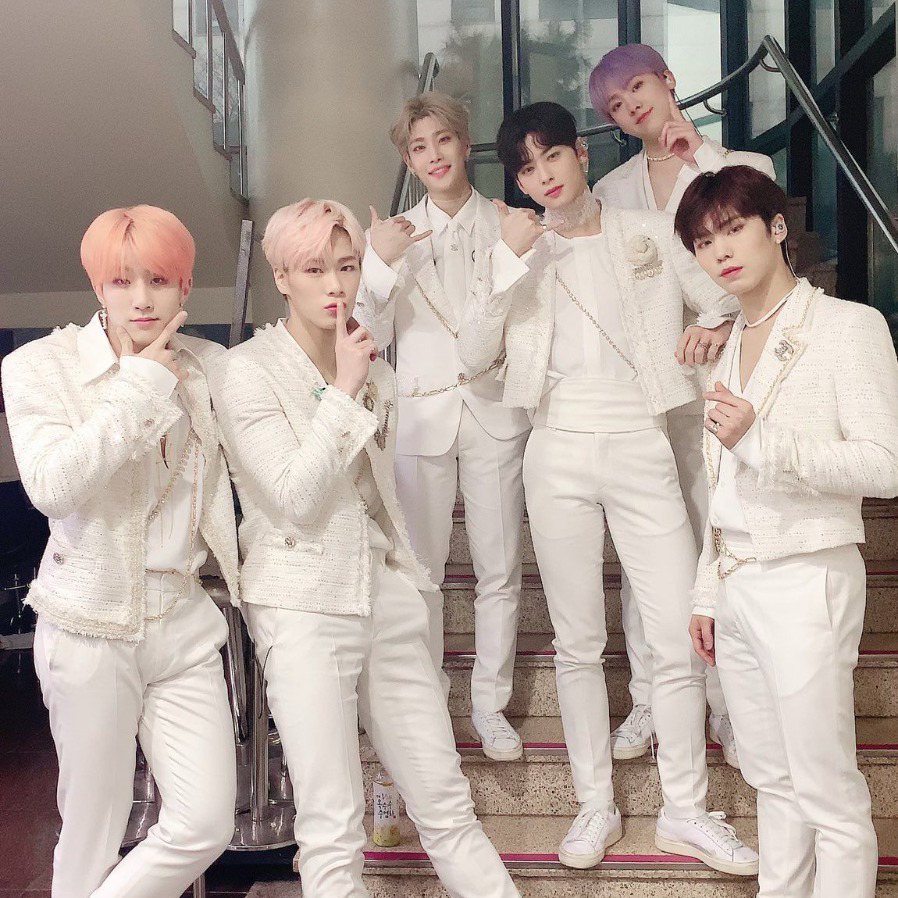 아스트로 최근 활동샷