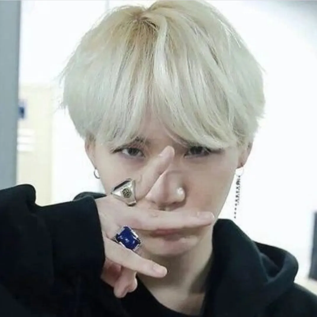 Potret di balik layar SUGA (BTS)