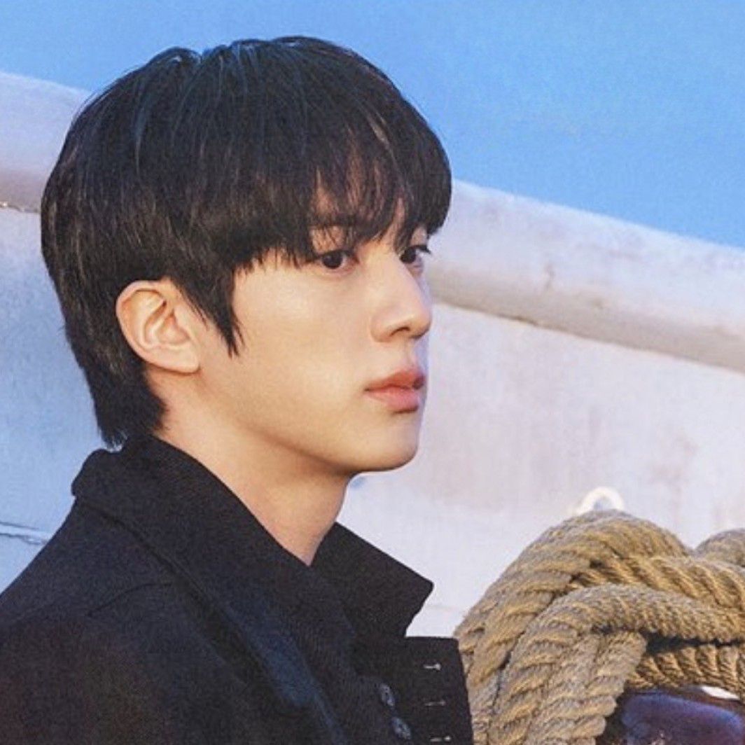 진 (방탄소년단) 최근 활동샷