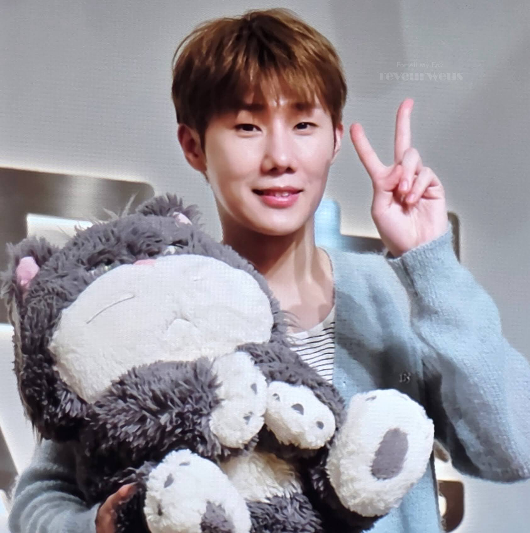 Latest photo of Sungkyu (INFINITE)