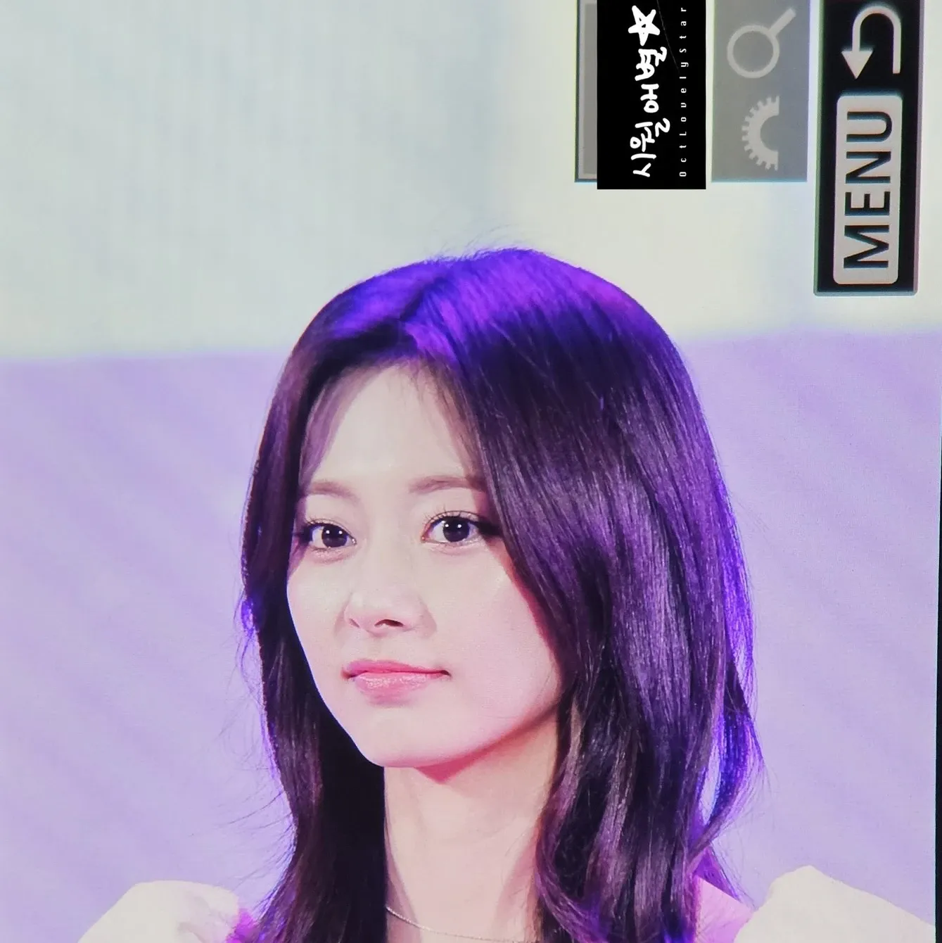 Behind-the-scenes cut of Tzuyu (TWICE)