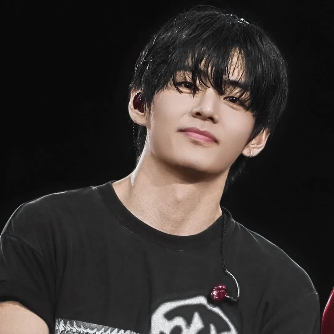 Foto aktivitas terbaru V (BTS)