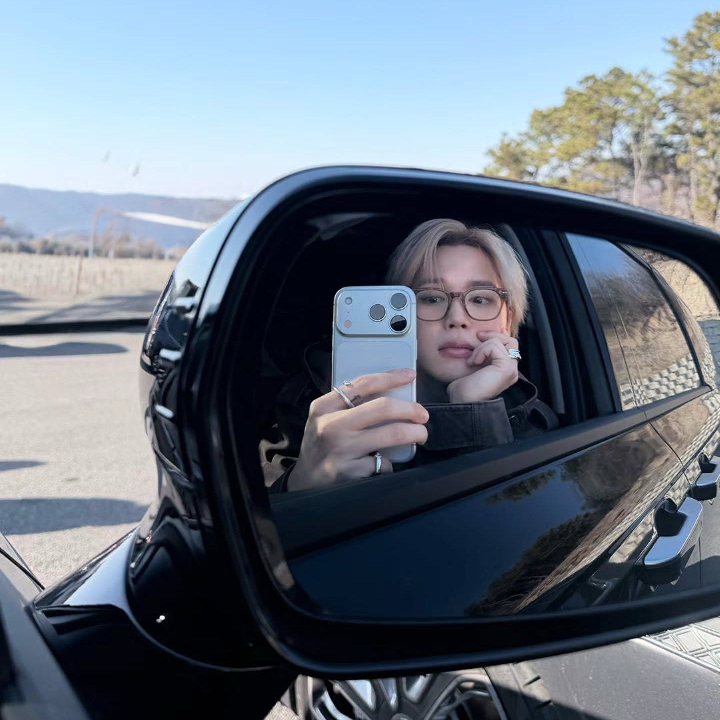 Foto aktivitas terbaru Jimin (BTS)