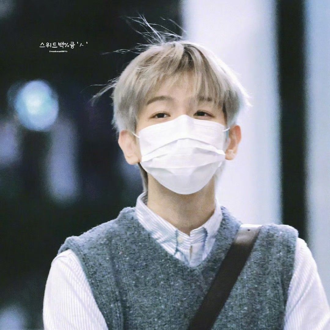 백현 (EXO)의 비하인드 컷