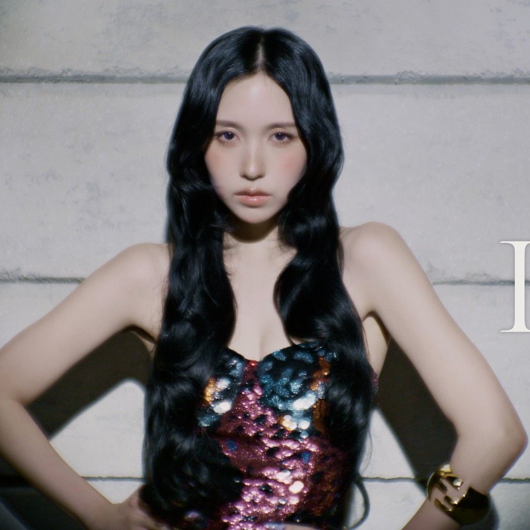 Foto terbaru Mina (TWICE)