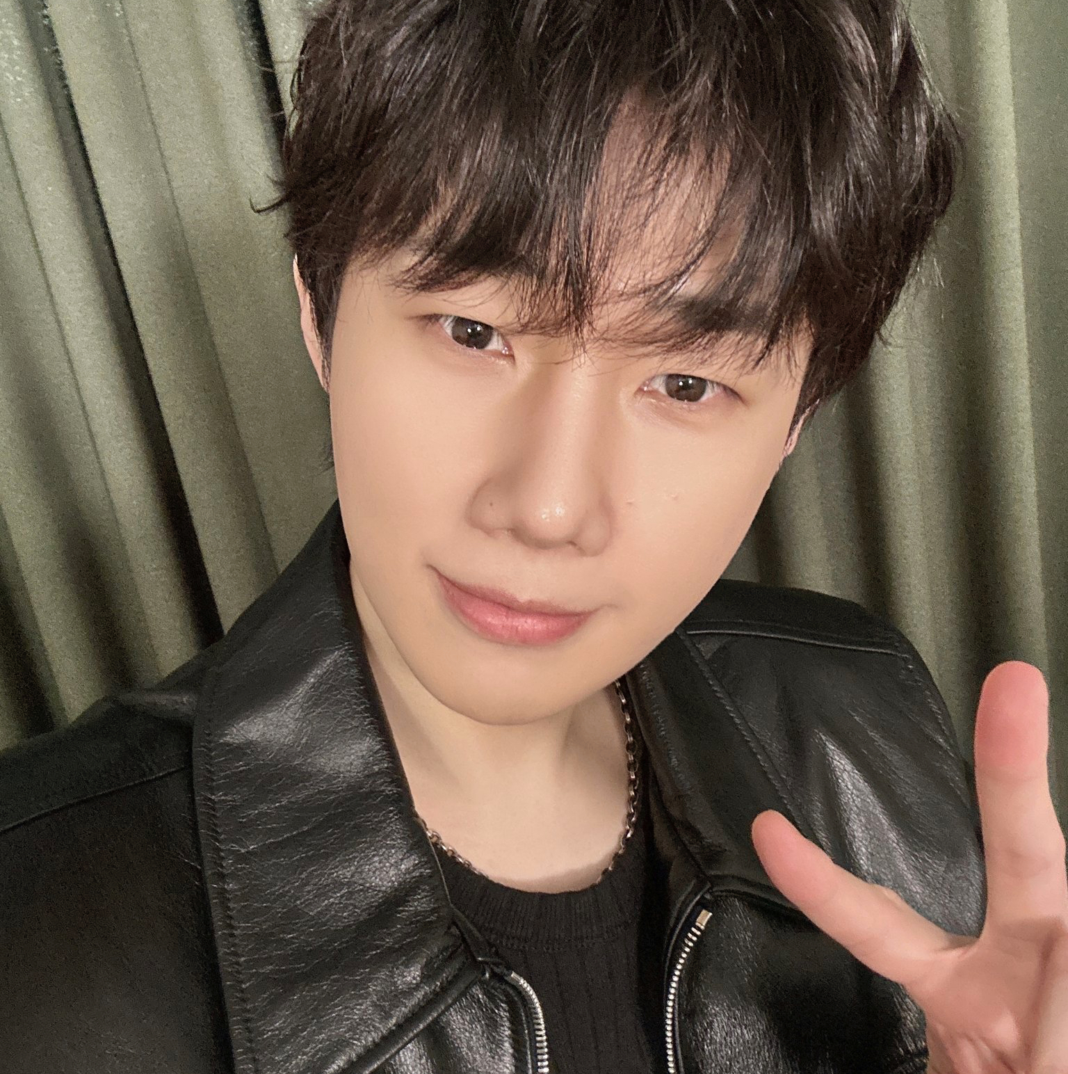 Latest photo of Sungkyu (INFINITE)