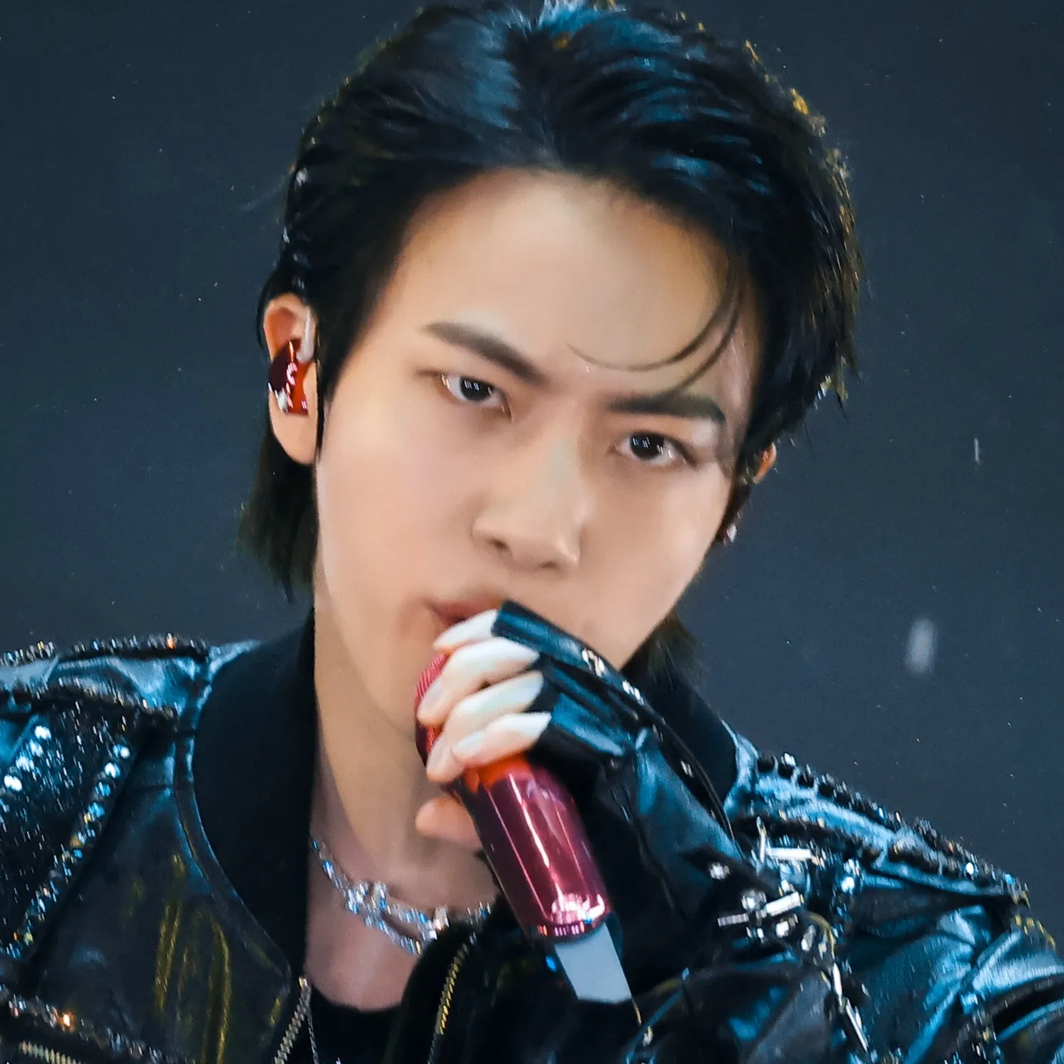 Momen yang diabadikan oleh penggemar Jin (BTS)