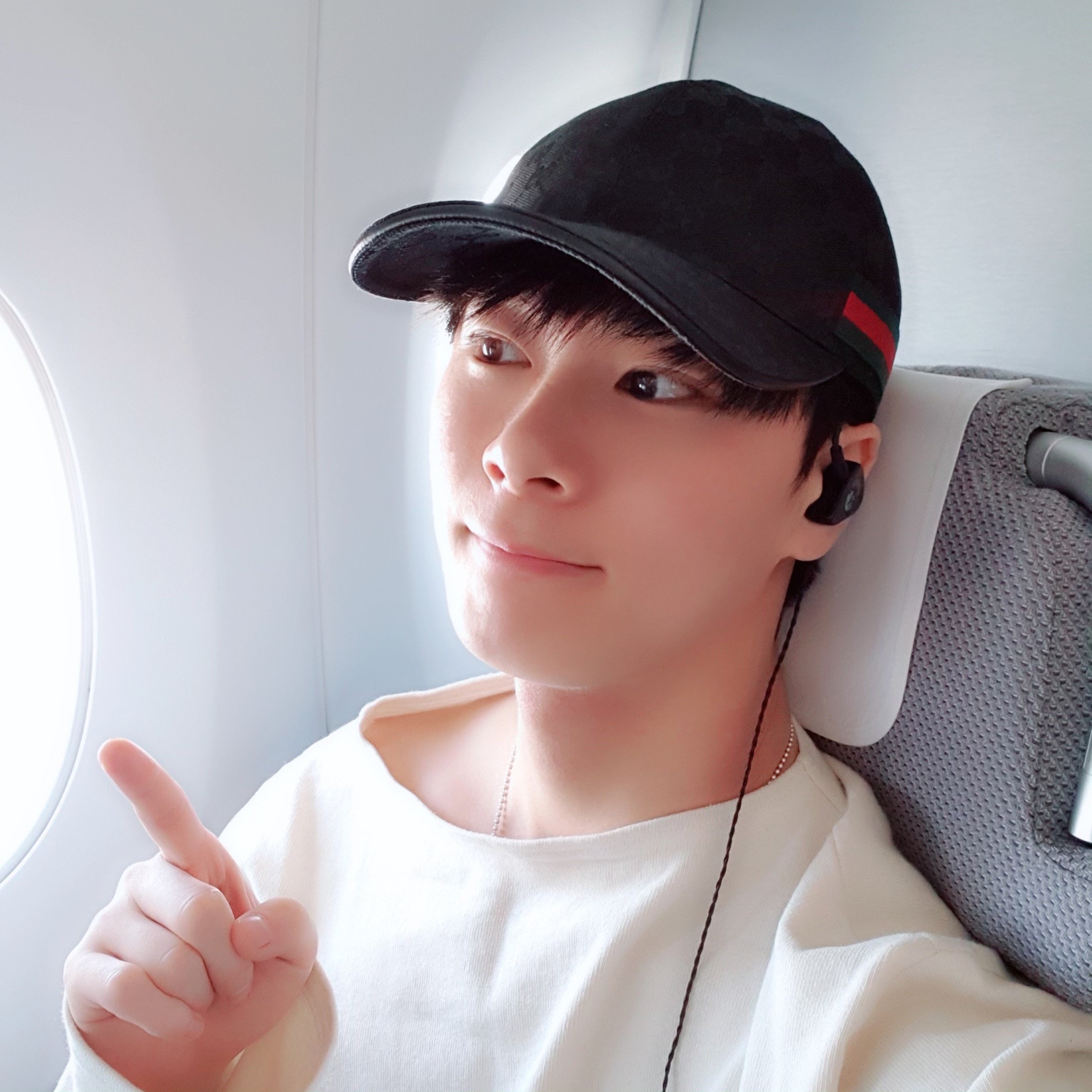 Latest photo of Moonbin (ASTRO)