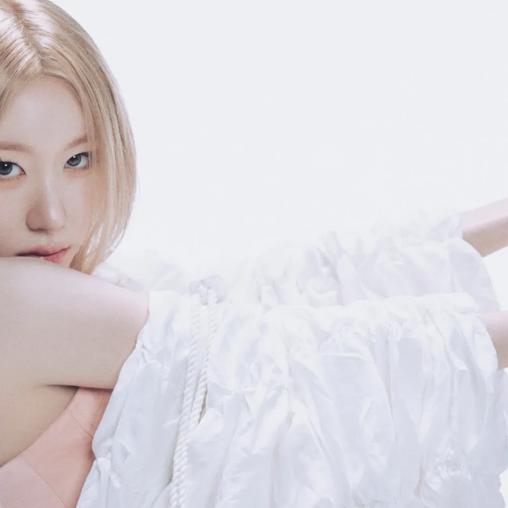 Latest photo of Chaeryeong (ITZY)