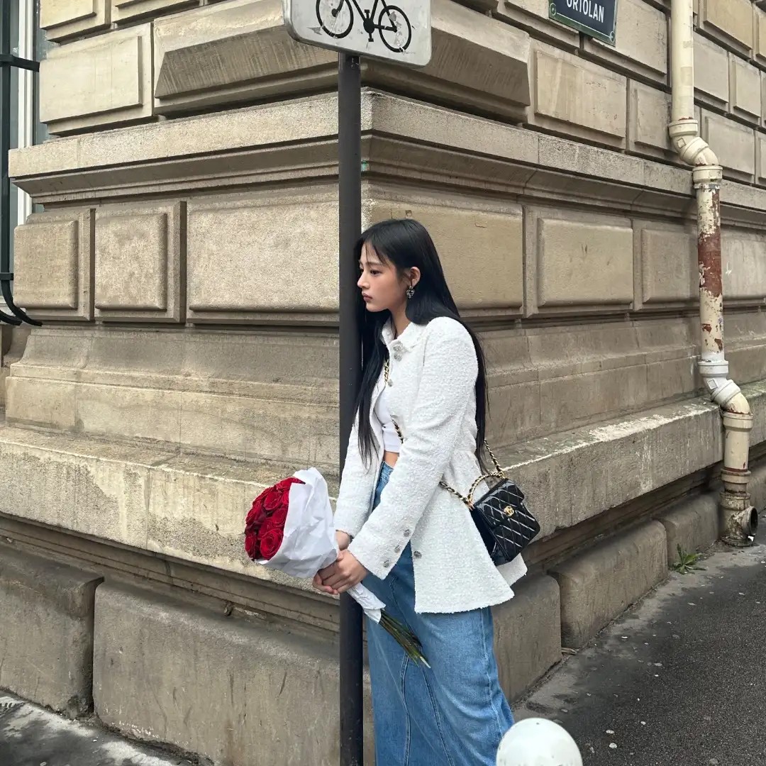 Latest photo of NewJeans