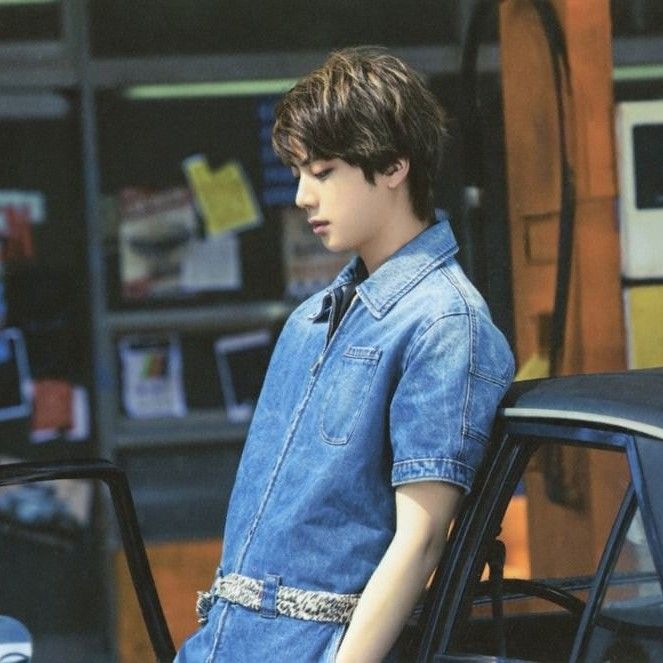 Foto terbaru Jin (BTS)